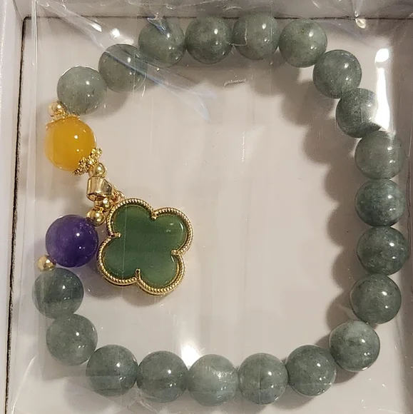 Four Leaf Clover Natural Green Jade Crystal Gold plated Bracelet new in box - Picture 3 of 4